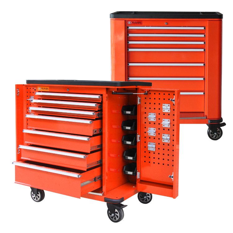 12098- Kubota Toolchest with Power Bar / Coffre à outils Kubota avec Barre D'alimentation